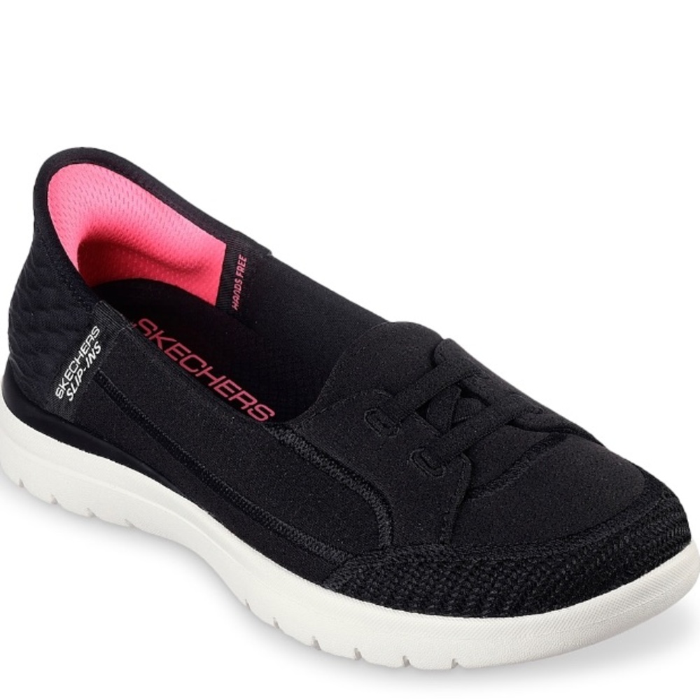 NIB Sketchers slip on sneaker
